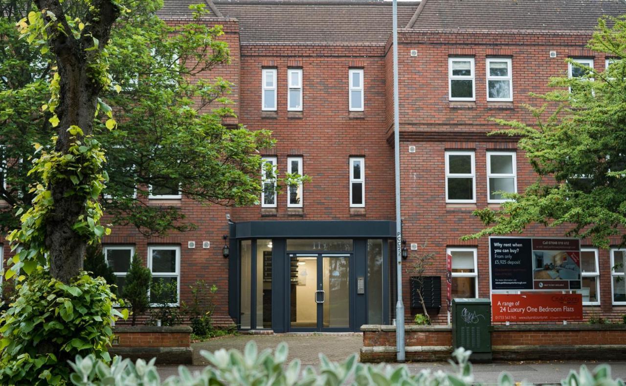 Park House - City Centre Apartment Peterborough Esterno foto